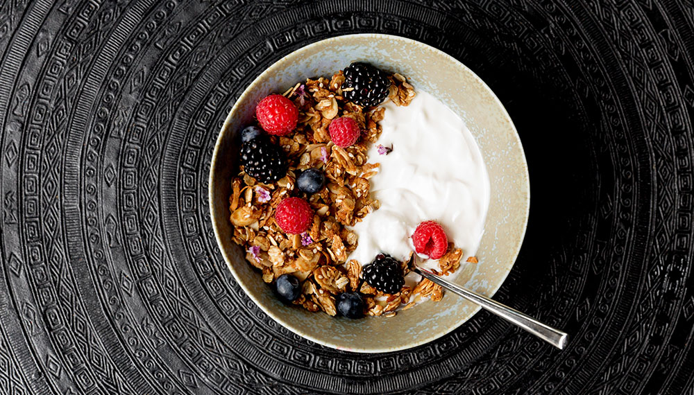 Yogurt & Granola